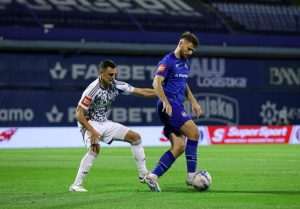 LIVAJA UTIŠAO MAKSIMIR: Turbulentni derbi Dinama i Hajduka odlučio pogodak Marka Livaje Detalj s utakmice Dinama i Hajduka / Foto: Hina