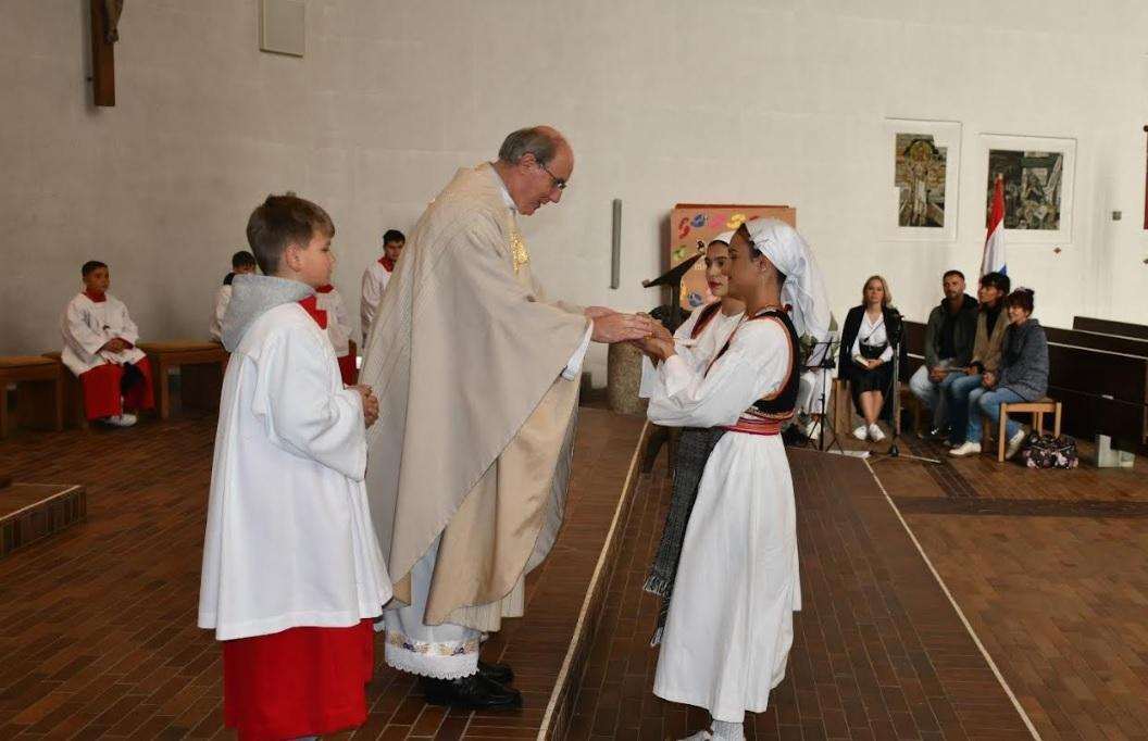 OKUPIO SE VELIKI BROJ VJERNIKA: Proslava Male Gospe u Hrvatskoj katoličkoj zajednici Ravensburg Proslava Male Gospe u Hrvatskoj katolickoj zajednici Ravensburg