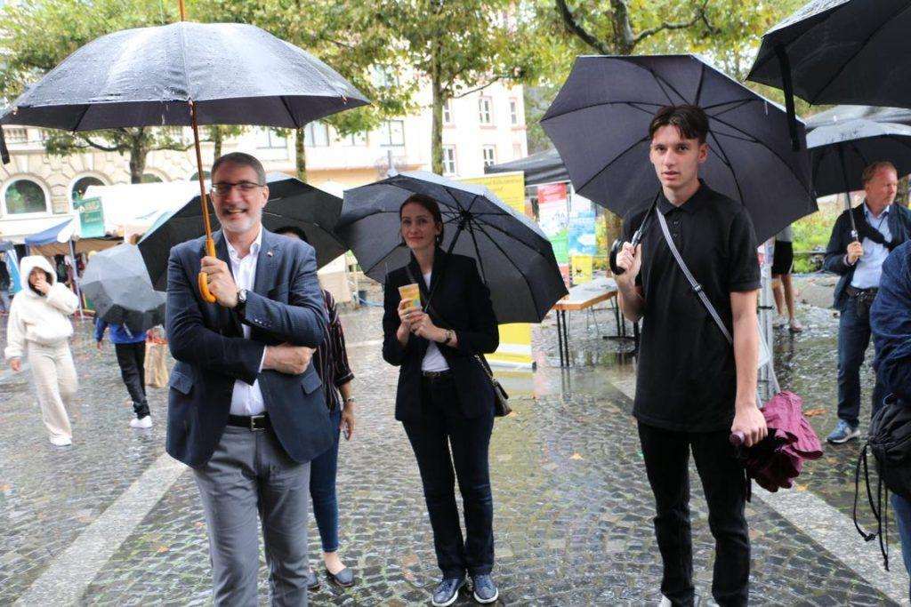 UNATOČ KIŠNOM DANU U MAINZU: Hrvati se predstavili na 49. Međunarodnom festivalu kultura, i ove godine im došao gradonačelnik Foto: Fenix (ID)