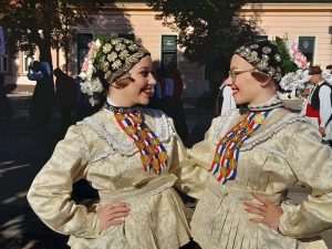 BOGATSTVO TRADICIJE U SRCU VINKOVACA: Predstavile se i hrvatske folklorne skupine iz Njemačke, Austrije, Švicarske... Vinkovačke jesni / Foto: Fenix (MT)