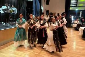 SLAVONSKA VEČER U FRANKFURTU: Slavonske lole, TS Mirakul i folkloraši iz Kelkheima oduševili nastupom u dvorani restorana Haus Goldstein Folklorni sastav HKM iz Kelkheima / Foto: Fenix (SIM)