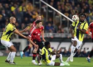 REZULTATI EUROPSKE I KONFERENCIJSKE LIGE: Remi Fenera i ManU-a, Porto bolji od Hoffenheima, Eintracht s 1:0 savladao Rigas, Chelsea u Ateni s 4:1 pregazio Panathinaikos, Celje s 5:1 pobijedilo Istanbul Detalj s utakmice Fenerbahcea i Manchester United / Foto: Anadolu