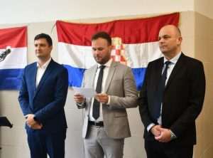FRIEDRICHSHAFEN: Otvorene obnovljene prostorije Hrvatske kulturne udruge Velebit Sv. misa u crkvi u Friedrichshafenu / Foto: Fenix (Vjekoslav Pavković)