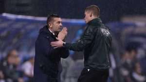 PREMDA SU OSVOJILI SAMO BOD: Nenad Bjelica čestitao igračima Dinama na pobjedi - evo i zašto Nenad Bjelica i pomoćni sudac / Foto: Hina