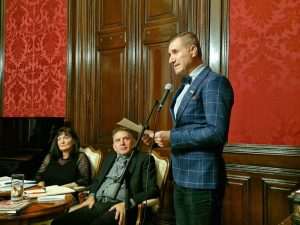 INFORMATIVNO UMJETNIČKA VEČER: U Veleposlanstvu RH u Beču “Pjesničkom riječju STOP nasilju nad ženama” INFORMATIVNO UMJETNIČKA VEČER: U Veleposlanstvu RH u Beču “Pjesničkom riječju STOP nasilju nad ženama”