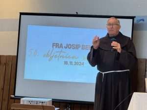 HRVATSKA KATOLIČKA ZAJEDNICA DARMSTADT: Fra Josip Bebić obilježio 50. obljetnicu misništva HRVATSKA KATOLIČKA ZAJEDNICA DARMSTADT: Fra Josip Bebić obilježio 50. obljetnicu misništva