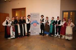 40 GODINA HKZ STUTTGART: Zrinko Jurić dirljivim riječima govorio o borbi za hrvatski identitet u Njemačkoj 40 GODINA HKZ STUTTGART: Zrinko Jurić dirljivim riječima govorio o borbi za hrvatski identitet u Njemačkoj