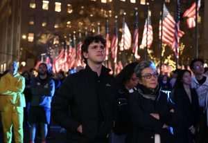 TRUMP PRED POBJEDOM, KAMALIN STOŽER PORUČIO: Još nije gotovo! Izbori u Americi/ Foto: Anadolu
