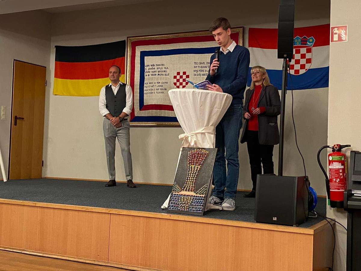 PROSLAVA MATICE HRVATSKE ZA RUHRSKO PODRUČJE: Okupio se velik broj Hrvata, bio je to spoj kulture, tradicije i zabave Folkloraši na proslavi Matice hrvatske za Ruhrsko područje / Foto: Fenix (MN)