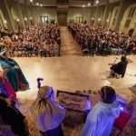 VRHUNSKI BOŽIĆNI KONCERT U HKM OFFENBACH: Stijepo Gleđ Markos oduševio nastupom u prepunoj crkvi sv. Josipa u Offenbachu na Majni Žive jaslice na Božićnom koncertu u HKM/ Foto:_HKM Offenbach