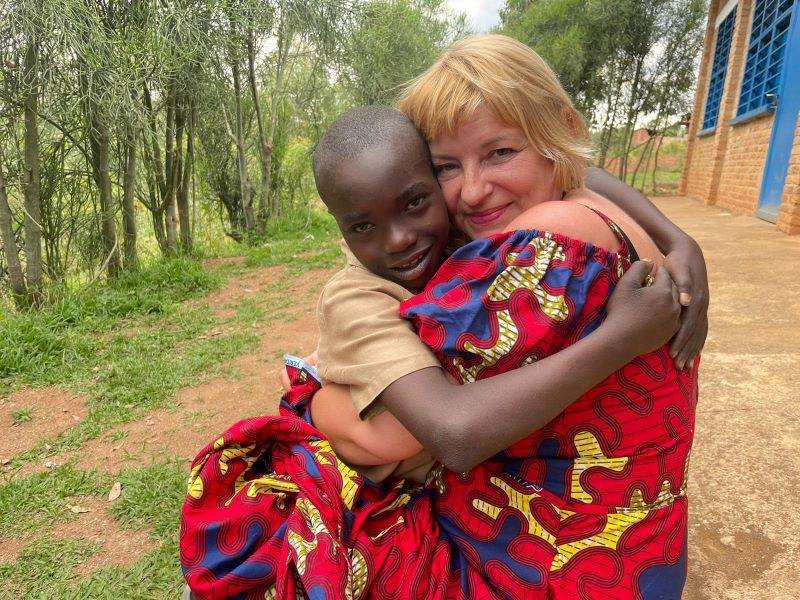 Udruga Putokaz za Afriku osnovana je 2018. godine u Slavonskom Brodu, a osnivačice su Brođanka Slavica Gašparović i Elizabeth Suzana Kozina iz Klisa / Foto: Hina