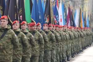 Mimohod pripadnika HV-a u Zadru za 32. obljetnicu VRO Maslenica / Foto: Hina