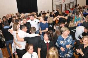 (FOTO)VESELO I SVEČANO U ŠVICARSKOJ: Proslavljeno 40 godina od osnivanja Fonda hrvatskih studenata (FOHS) (FOTO)VESELO I SVEČANO U ŠVICARSKOJ: Proslavljeno 40 godina od osnivanja Fonda hrvatskih studenata (FOHS)