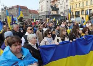 SKUP PODRŠKE UKRAJINI U ZAGREBU: Od EU i SAD-a se očekuje da ulože napore kako bi se povukle agresorske snage i stvorio pravedan i konačan mir Skup podrške Ukrajini u Zagrebu / Foto: Hina