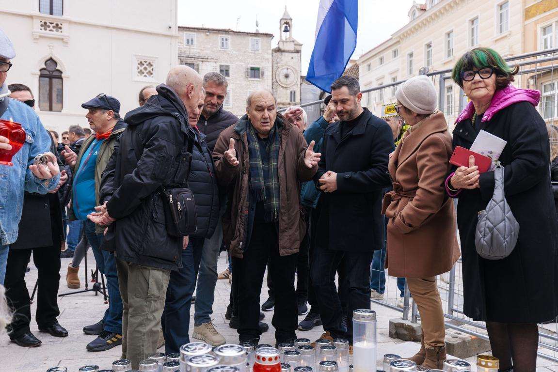 SPLITSKI HDZ: Uklanjanje štandarca barbarski je čin Kuzma Kovačić / Foto: Hina