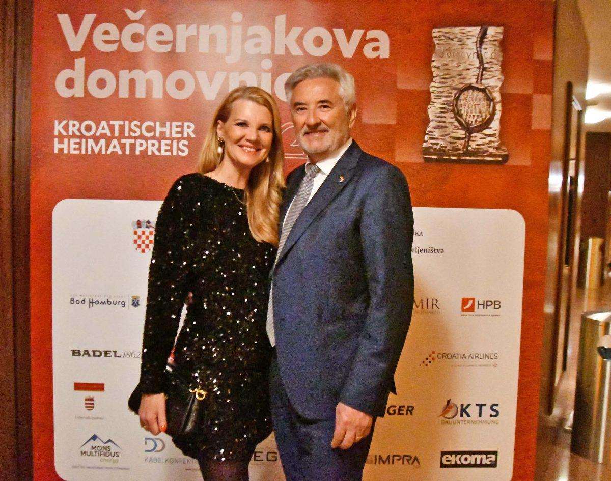 „VEČERNJAKOVA DOMOVNICA“ NEMA GRANICA- Dobitnici poručuju: Gdje god stignemo, pričamo o našoj Hrvatskoj! „VEČERNJAKOVA DOMOVNICA“ NEMA GRANICA- Dobitnici poručuju: Gdje god stignemo, pričamo o našoj Hrvatskoj!