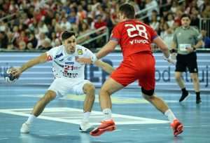 U ARENI ZAGREB PALA I ČEŠKA: Hrvatski rukometaši upisali uvjerljivu 35:20 pobjedu i osigurali prvo mjesto i plasman na Euro Davor Gavrić u napadu protiv Češke / Foto: Hina
