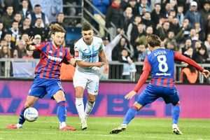 "POTOP" HAJDUKA U "JADRANSKOM DERBIJU": Rijeka s 3:0 savladala Hajduk i preuzela vrh ljestvice Detalj s utakmice Rijeke i Hajduka / Foto: Hina