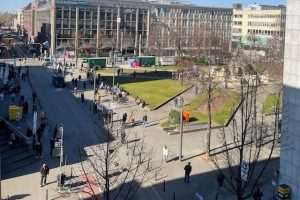 MANNHEIM: Uhićen vozač koji se automobilom zaletio u skupinu ljudi usmrtivši dvije, a ozlijedio 25 osoba od kojih je 15 teže stradalo Snimka blizine mjesta napada automobilom u Mannheimu / Foto: Fenix (Marija Kopić)