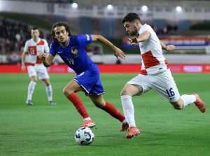 FRANCUSKI IZBORNIK DIDER DESCHAMPS: Učinit ćemo sve da pobijedimo u uzvratnoj utakmici u Parizu Matteo Guendouzi i Martin Baturina / Foto: Hina