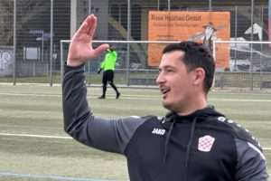 NAJAVA POČETKA BOLJIH DANA?: Euro pogotkom Ante Štrljića, Croatia Frankfurt uzela bod protiv drugoplasirane momčadi lige Trener Croatije Tino Lagator / Foto: Fenix (SIM)