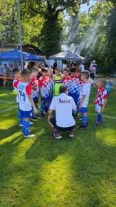 U-10 FC CROATIA MÜNCHEN: "Croatijo volim tvoje boje, ne bi iz te da me Bayern zove" U-10 momčad Croatije München / Foto: Fenix (SIM)