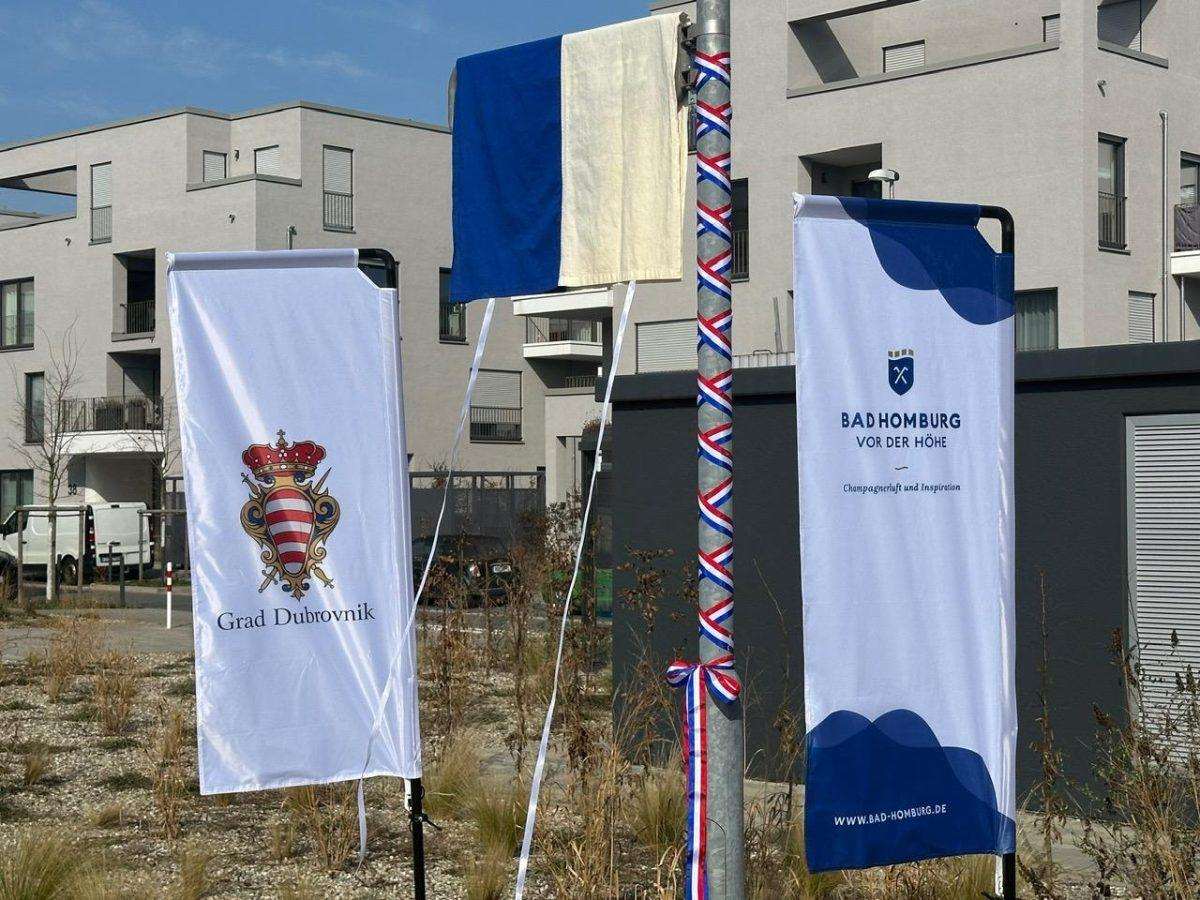 SVEČANO OTVOREN: „DUBROVNIKPLATZ“ U BAD HOMBURGU: Trajno svjedočanstvo prijateljstva dvaju gradova Otvaranje Dubrovačkog trg u Bad Homburgu / Foto: Fenix (SIM)