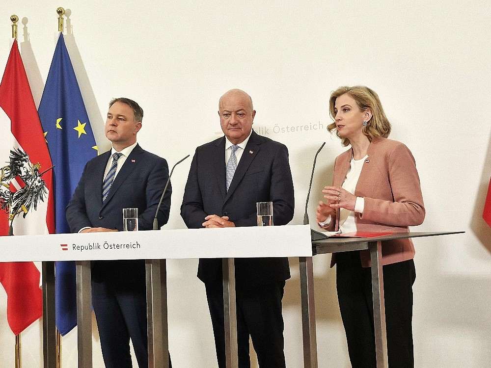 Potkancelar Babler, kancelar Stocker (sredina) i šefica diplomacije Meinl-Reisinger / Foto: Fenix (Snježana Herek)
