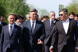 Gordan Jandroković, Andrej Plenković i Zoran Milanović na komemoraciji u spomen na žrtve ustaškog logora Jasenovac / Foto: Hina