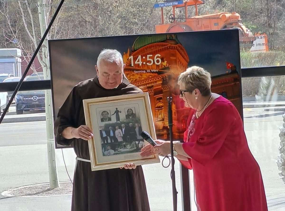 ŠVICARSKA: Vjernici iznenadili fra Vladu Ereša organiziranjem proslave njegovih triju obljetnica Foto: Fenix (Draga Šola)