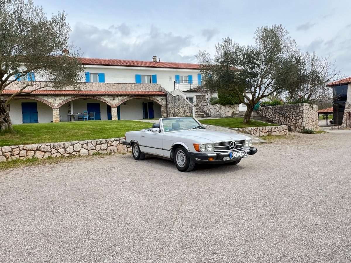 BIT ĆE TO SPEKTAKL: Hercegovci i Hercegovke će se do Marića Gaja dovesti u 11 legendarnih Mercedes oldtimera Mercedes oldtimer / Foto: Fenix (ustupljeno restoran Marić Gaj)