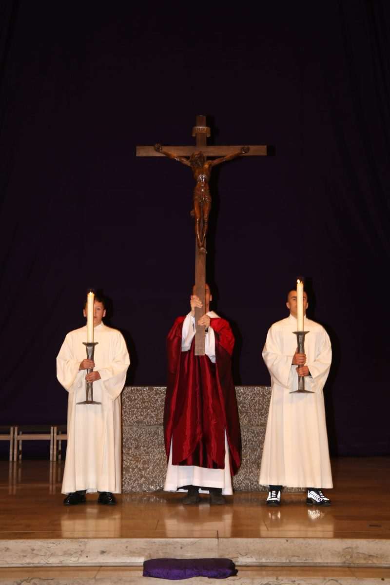 NA VELIKI PETAK U STUTTGARTU: Hrvatski vjernici prošli ulicama grada podsjećajući na snagu zajedništva i nade Hrvati u procesiji Velikog petka u Stuttgartu / Foto: Fenix (Željko Cindrić)