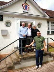 (FOTO) OKUPILO OKO 1.000 LJUDI: Hrvati u Calwu proslavili Očev dan uz ples, pjesmu i zabavu - oduševili i Nijemce Proslava Očevog dana u Calwu / Foto: Fenix (Ž.Cindić)