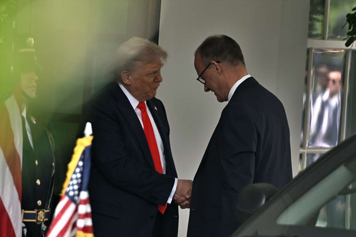 Američki predsjednik Donald Trump i njemački kencelar Friedrich Merz pred sastanak u Bijeloj kući / Foto: ANadolu
