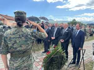 32. OBLJETNICA ZLOČINA NAD HRVATIMA BUGOJNA: Ministar Grlić Radman pozvao institucije BiH da rasvijetli zločine te identificiraju i kazne njihove počinitelje i nalogodavce 32. OBLJETNICA ZLOČINA NAD HRVATIMA BUGOJNA: Ministar Grlić Radman pozvao institucije BiH da rasvijetli zločine te identificiraju i kazne njihove počinitelje i nalogodavce