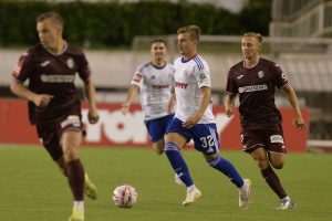 TEŠKO BEZ LIVAJE: Hajduk na Poljudu pogotkom Karačića u 85. minuti s 2:1 savladao Istru 1961 TEŠKO BEZ LIVAJE: Hajduk na Poljudu pogotkom Karačića u 85. minuti s 2:1 savladao Istru 1961