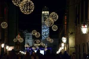 STRADUN BEZ KUĆICA: Otvoren 12. Dubrovački zimski festival STRADUN BEZ KUĆICA: Otvoren 12. Dubrovački zimski festival