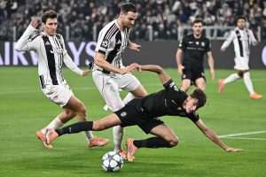 LP: Bayern sa Stanišićem u Parizu srušio PSG, Reala poražen od Liverpoola, Tottenham s 4:0 izbušio mrežu Kotarskog, Eintrachtu bod u Napulju