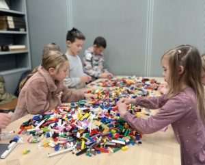 „LEGO“ AVANTURA U OSLU: Učenici Hrvatske dopunske škole u Oslu proveli dan ispunjen kreativnošću, bojama i idejama „LEGO“ AVANTURA U OSLU: Učenici Hrvatske dopunske škole u Oslu proveli dan ispunjen kreativnošću, bojama i idejama