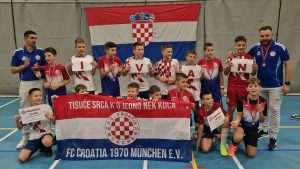 PEHAR ZAVRŠIO U MÜNCHENU: Na U12 turniru hrvatskog zajedništva Croatia Cup - Oslo 2025. nastupili mladi nogometaši iz Norveške, Njemačke i Švedske PEHAR ZAVRŠIO U MÜNCHENU: Na U12 turniru hrvatskog zajedništva Croatia Cup - Oslo 2025. nastupili mladi nogometaši iz Norveške, Njemačke i Švedske