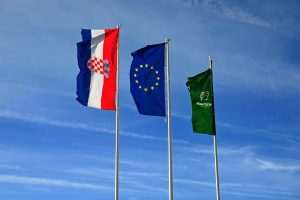 ČOVIĆ I FILIPOVIĆ ODALI POČAST NA OLTARU DOMOVINE: Obilježena 26. godišnjica smrti predsjednika Franje Tuđmana Obilježena 26. godišnjica smrti predsjednika Franje Tuđmana / Foto: HNS