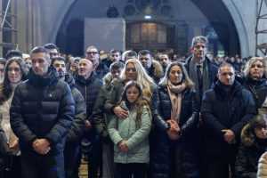 NADBISKUP KUTLEŠA SA MISE POLNOĆKE U ZAGREBU: Iz ruševina može niknuti nada, iz tame svjetlo, a iz poniznosti spasenje NADBISKUP KUTLEŠA SA MISE POLNOĆKE U ZAGREBU: Iz ruševina može niknuti nada, iz tame svjetlo, a iz poniznosti spasenje