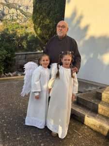 PROSLAVA SV. NIKOLE U VELIKOM BRDU: Više od 50 djece radosno čekalo sv. Nikolu