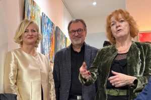 ZAGREBAČKA UMJETNICA OSVOJILA BRUXELLES: Ana Barbić Katičić oduševila izložbom „Kroz oblake“ ZAGREBAČKA UMJETNICA OSVOJILA BRUXELLES: Ana Barbić Katičić oduševila izložbom „Kroz oblake“