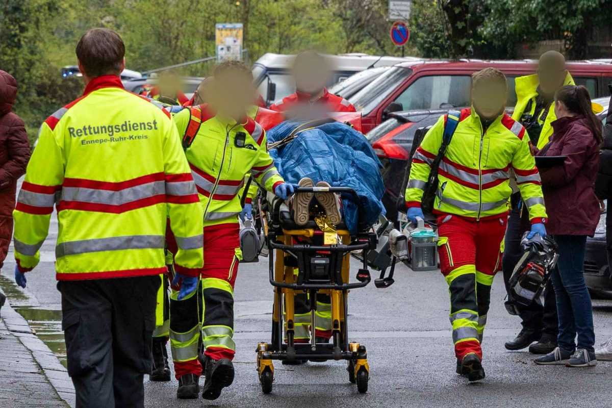 Spasioci na mjestu događaja/ Foto: Justin Brosch/dpa - ACHTUNG: Person(en) wurde(n) aus rechtlichen Gründen gepixelt