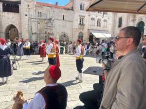 SRIJEDA U DUBROVNIKU: Mnogi su se pitali što to rade članovi Linđa SRIJEDA U DUBROVNIKU: Mnogi su se pitali što to rade članovi Linđa