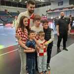 Luka Sekulić s djecom u Hamburgu / Foto: Fenix (K. Grubešić)