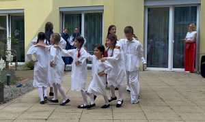 FOLKLOROM DO SRCA: KUD Croatia Heilbronn pjesmom i plesom razveselio stanare doma „Haus am See“ FOLKLOROM DO SRCA: KUD Croatia Heilbronn pjesmom i plesom razveselio stanare doma „Haus am See“