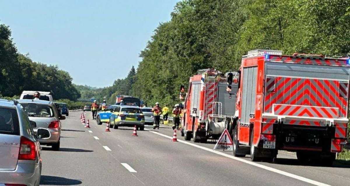Vatrogasci i policija na autocesti (ILUSTRACIJA)/ Foto: Fenix (SIM)