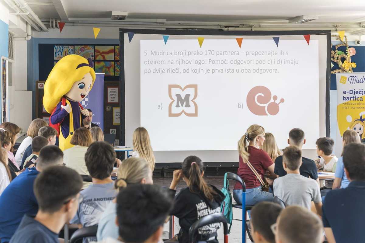 U OŠ Julija Klovića održan edukativno-promotivni kviz e-Dječje kartice „Mudrica“ / Foto: MDU